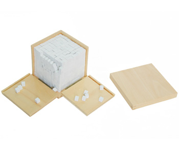 1000 krychlí ( 1x1x1 cm) s krabicí